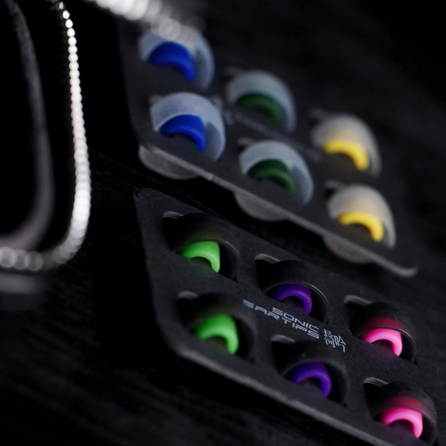 HE Zhang Liao 1 Dynamic driver 2 balance armature 1 Planar In-ear Monitor