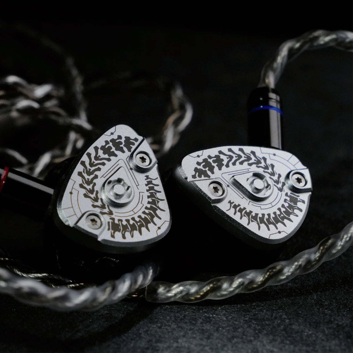 HE Bu Lianshi 1 DD + 4 BA Hybrid Configuration Wired HiFi Headphones, Replaceable cable with dual 3.5/4.4mm interfaces
